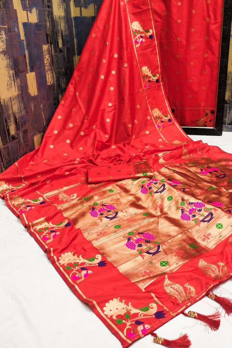 Kanjivaram Silk Fabric Red Color Wedding Wear Saree