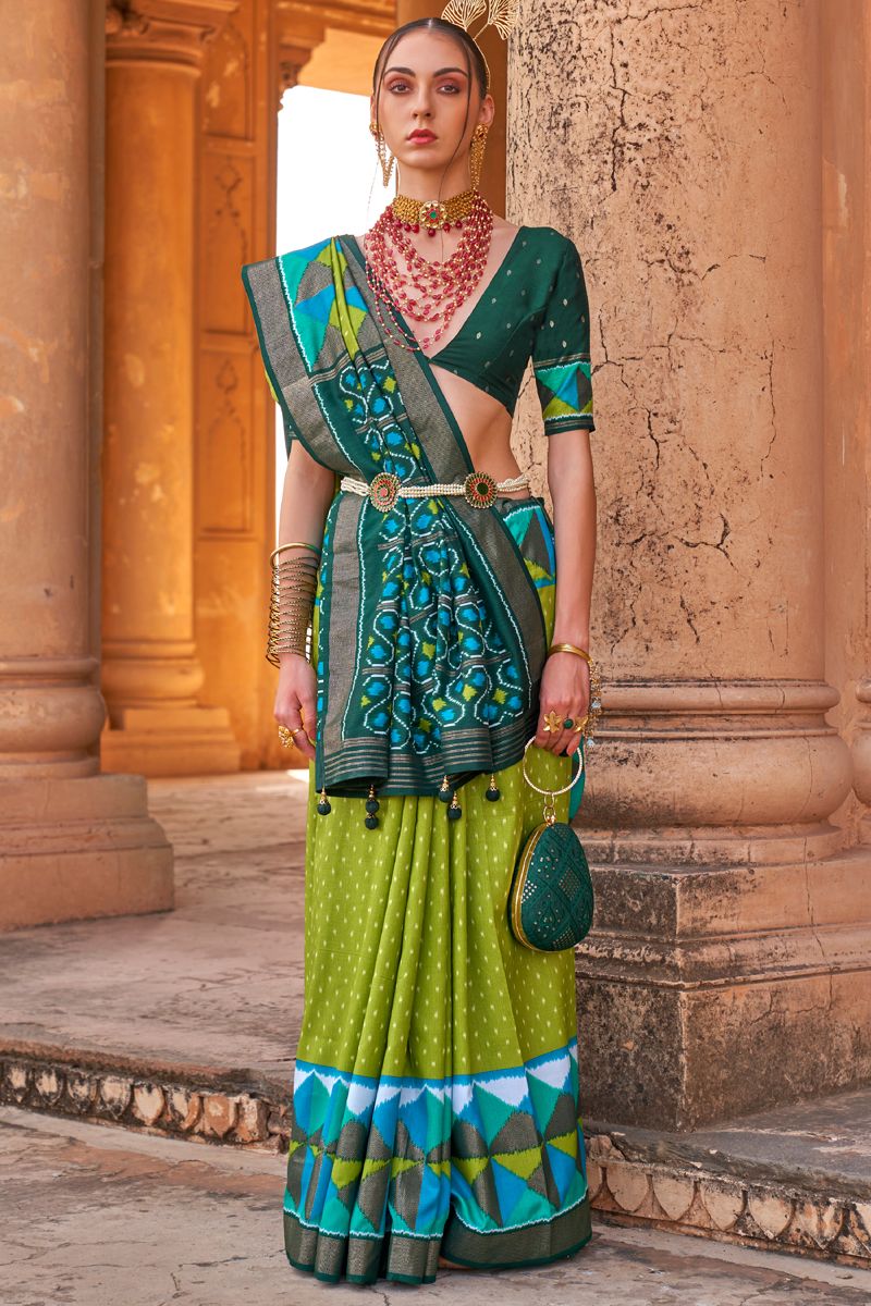 Casual Wear Art Silk Fabric Green Color Mesmeric Saree