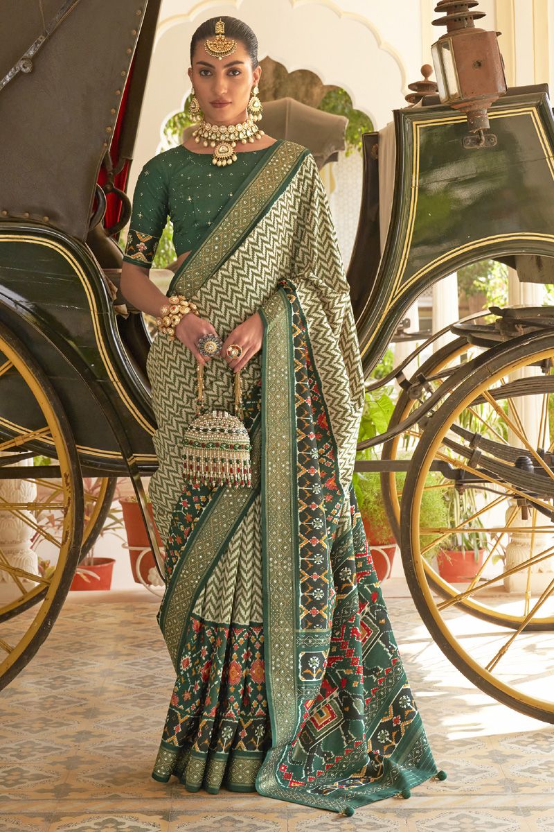 Art Silk Fabric Function Wear Gorgeous Printed Saree In Green Color