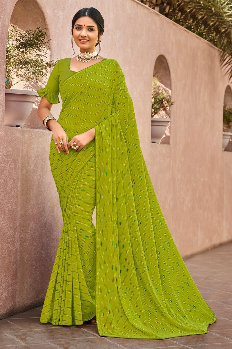 Green Color Stunning Casual Look Floral Printed Georgette Saree