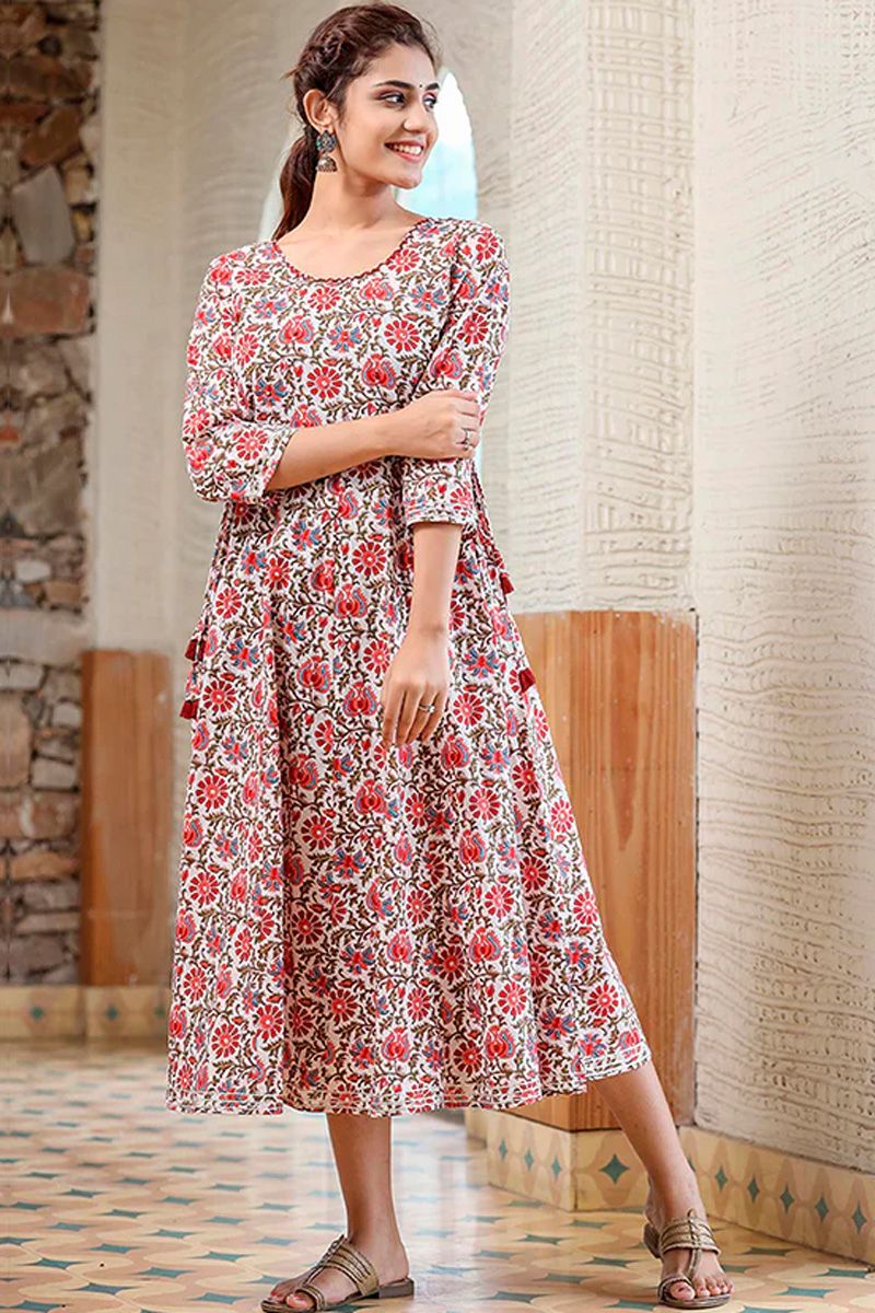 White Color Floral Printed Cotton Ethnic Kurti