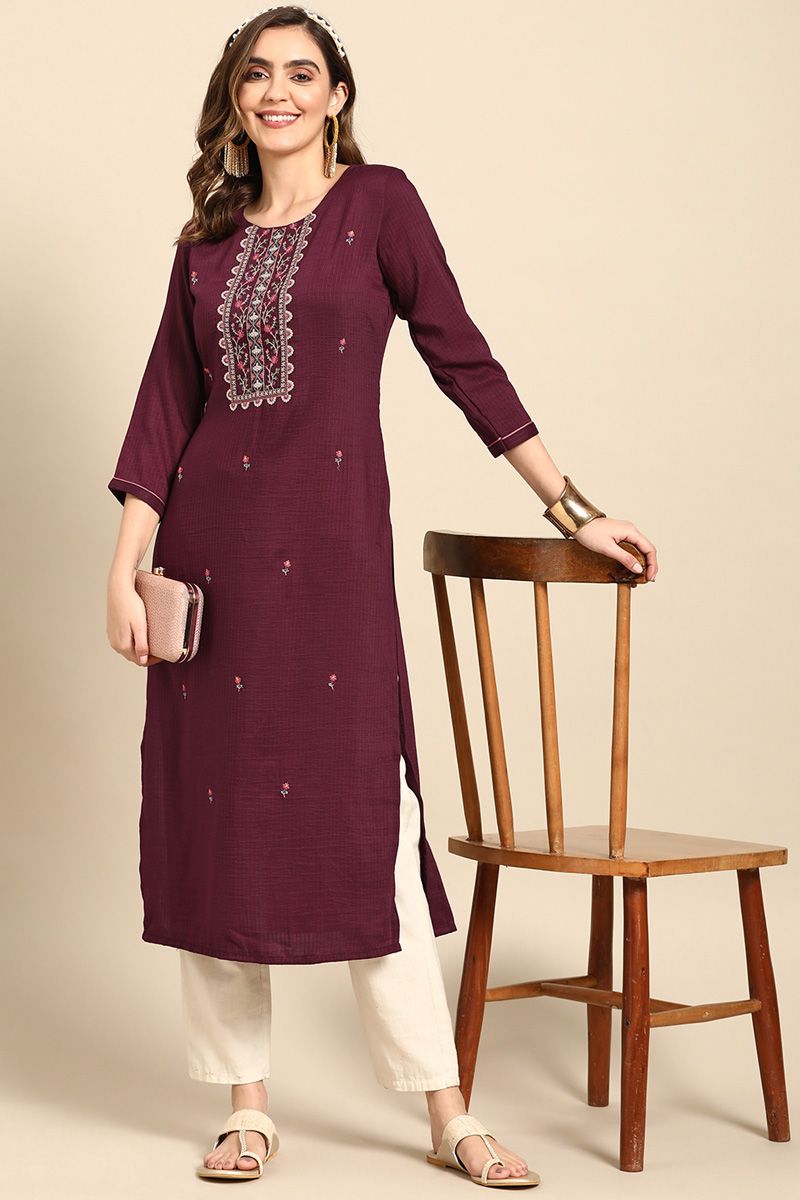 Floral Printed Glamorous Kurti In Burgundy Color Rayon Fabric